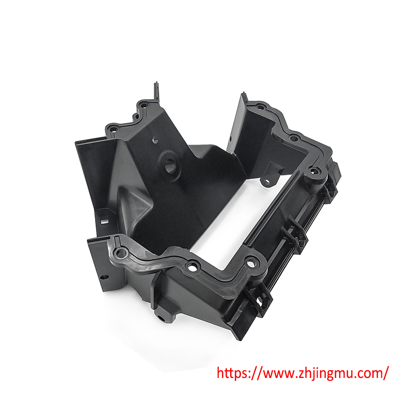 农机设备壳体前部注塑件