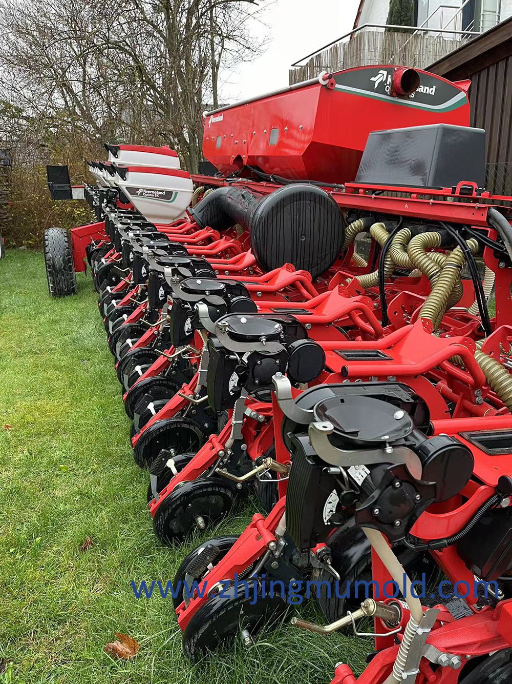 精模总经理拜访德国的农机注塑模具厂客户