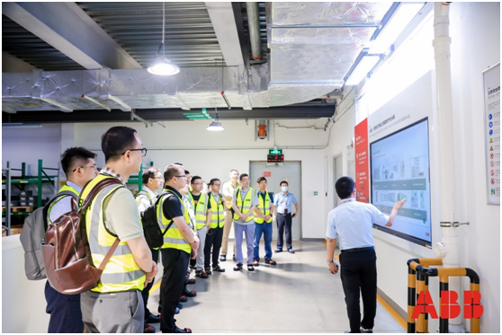 2023年荣获ABB 注塑模具供应商“最佳实施奖“