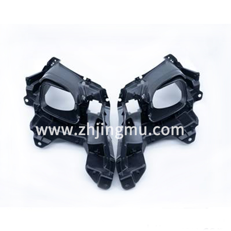 汽车车灯零件塑胶件开发案例