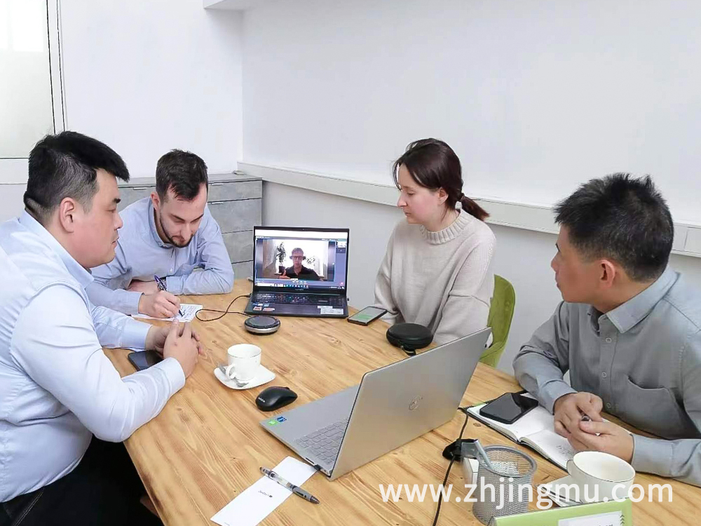 精模注塑工艺技术总监拜访俄罗斯legrand客户和VM Partners